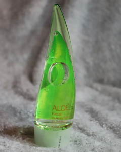 Holika Holika Lekka pianka oczyszczająca do twarzy z ekstraktem z aloesu, Aloe Facial Cleansing Foam 150ml