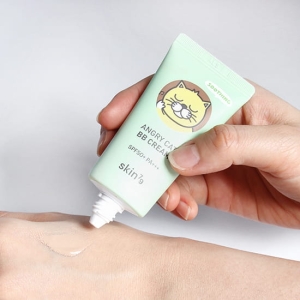 SKIN79 Kojący krem BB kotek - średni beż SPF50