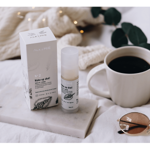 Alkemie Snow White, serum z potrójną witaminą C
