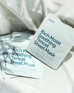 Klairs Nawilżająca maseczka na tkaninie do twarzy, Rich Moist Soothing Tencel Sheet Mask