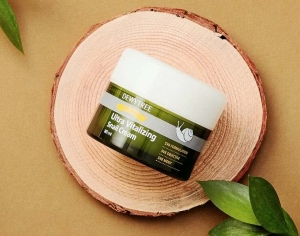 Dewytree Ultra Vitalizing Snail Cream krem ze śluzem ślimaka 80ml