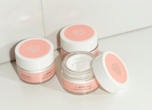 MIYA Cosmetics myEYEhero Nawilżający krem pod oczy 15 ml