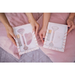 CRYSTALLOVE Rose Quartz Beauty Set : roller do twarzy + płytka gua sha + buteleczka roll-on