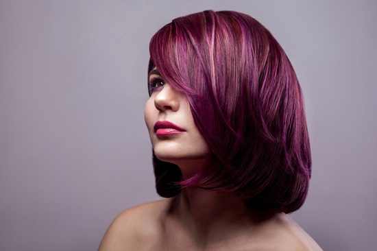 Koloryzacja włosów w domu: podpowiadamy, jak uzyskać piękny kolor